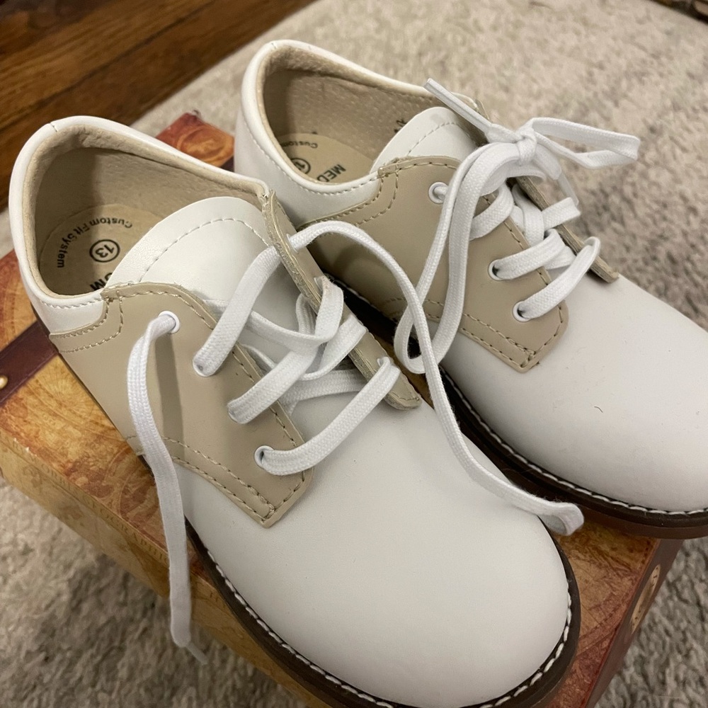 Footmates new in box boys saddle shoes size 13